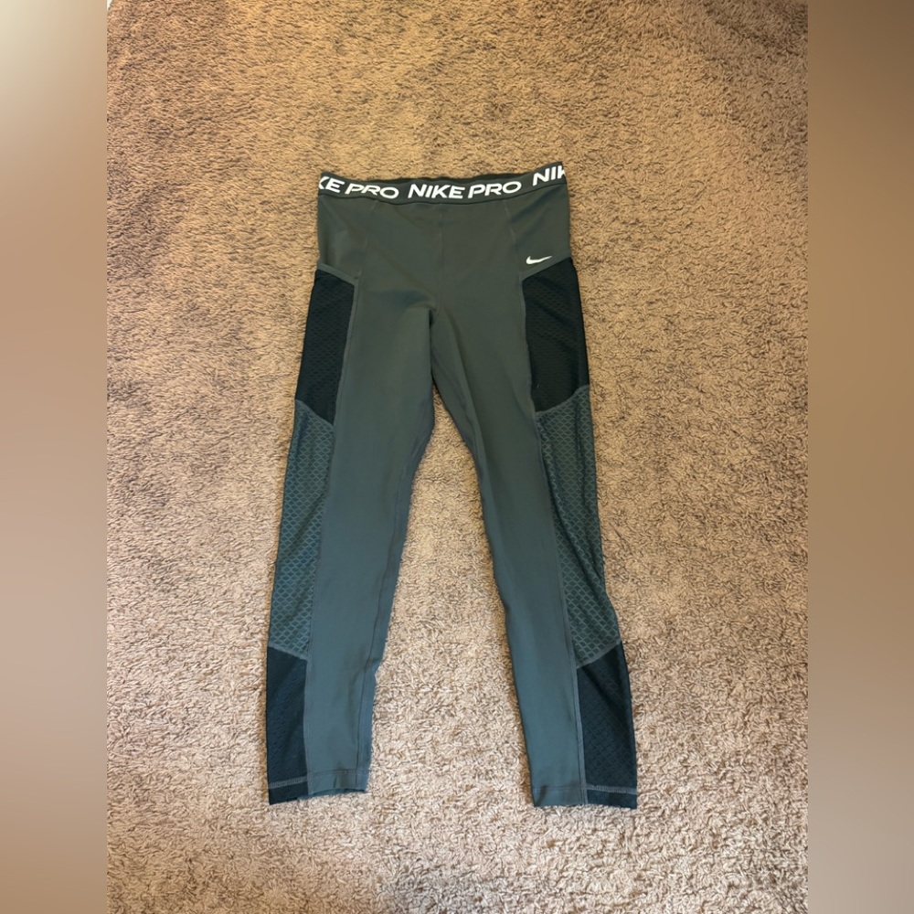 Nike Pro High Rise Crop Leggings Gray Size L Large $60 - Picture 2 of 9